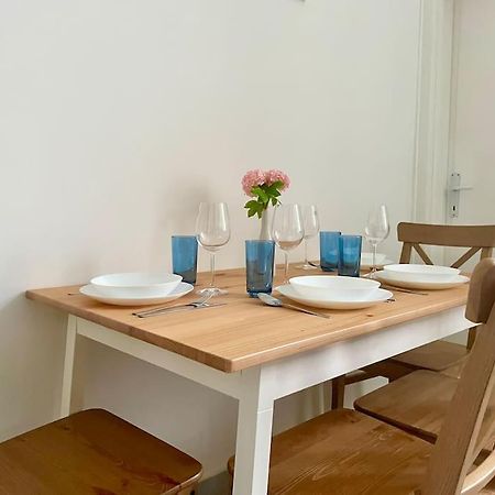 15 Min To Center - Free Parking - Sunny & Quiet Apartment Wina Bagian luar foto